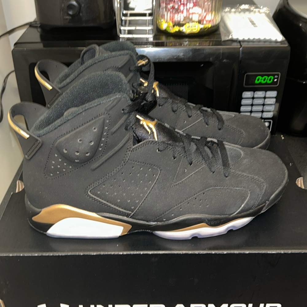 Jordan 6 - Picture 1 of 2